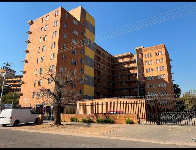 2 BEDROOM APARTMENT FOR SALE IN SUNNYSIDE